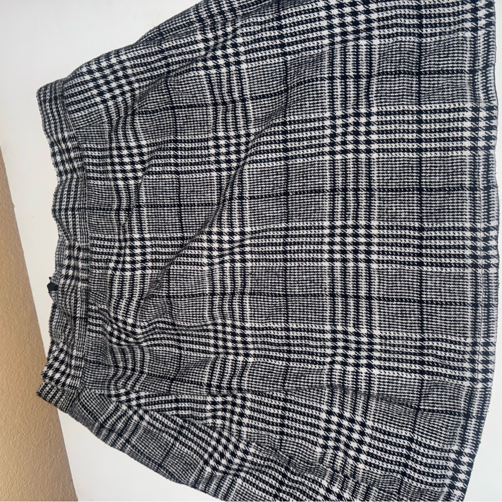 Classy Black and White Pleated Midi A-Line Skirt for Work